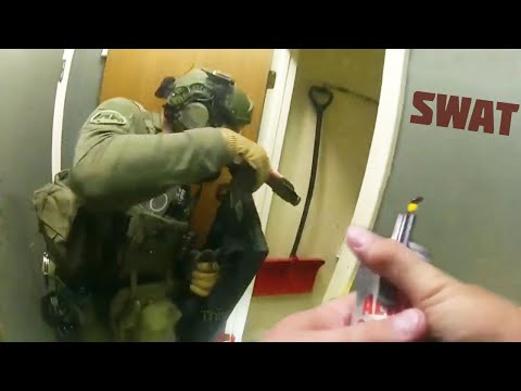 Видео: Один псих против отряда Спецназа