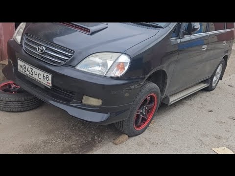Видео: замена стойки стабилизатора и метод выявления на Тойота Надя .