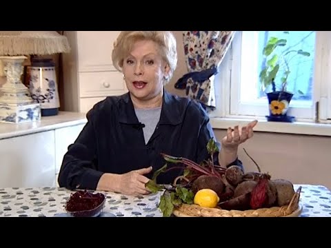 Видео: Сырая свекла с курицей. Свекла с куриной печенью. Маринованная свекла с яблоками