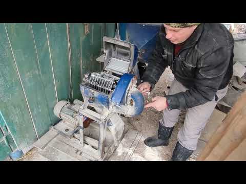 Видео: перший ремонт зерно дробилки  ДТЗ кр-20с за 7років