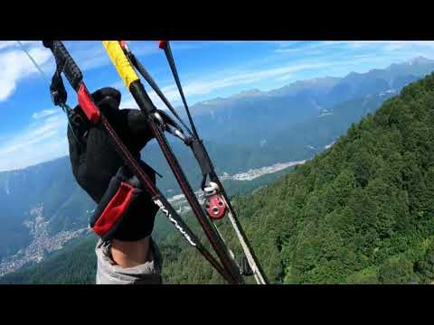 Видео: Кайфовый полет на параплане в горах Красной Поляны