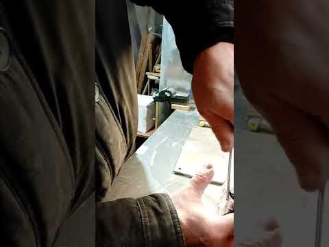 Видео: Демонтаж стеклянной колбы электрочайника Redmond RC G200.