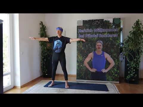 Видео: Утренняя гимнастика для тех кому за 70 лет. № 1