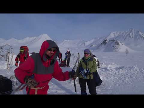 Видео: Полярный Урал . Лыжный поход 4кс . Фильм Полярные Волки, о не простой жизни лыжников в суровых краях