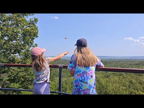 Видео: Как мы с Машей Лерой и Кимкой на Гранное Ухо забирались!