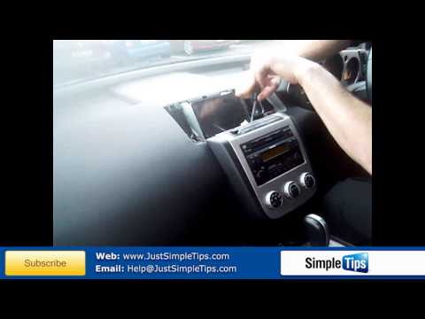 Видео: Снятие магнитолы с Nissan Murano (2002 г.в.) | JustAudioTips