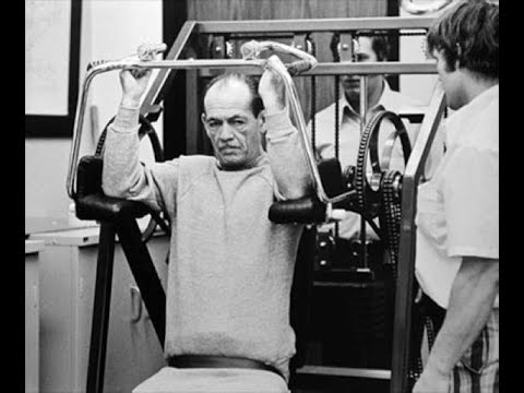 Видео: Интервью с Артуром Джонсом