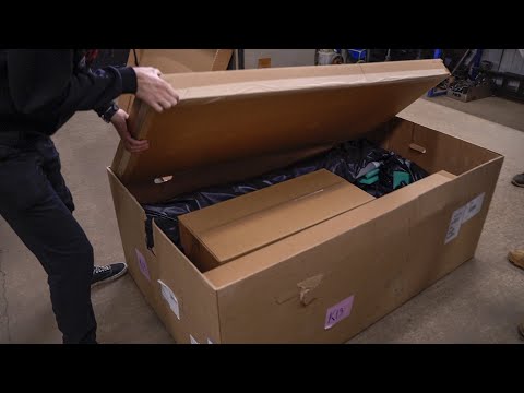 Видео: Приехало много тюнинга на Wrangler