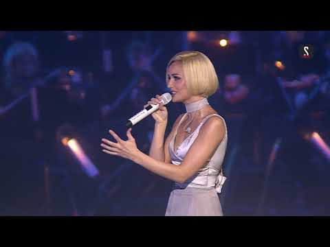 Видео: Полина Гагарина - Morning (Шоу "Полина", Live at Crocus City Hall, Москва, 2016)