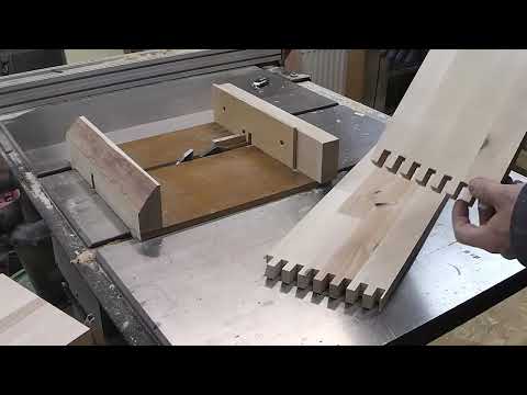 Видео: Как сделать ящик на классических шипах. Настройка каретки. Обзор старинного ящика.