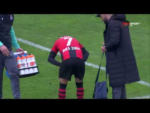 Видео: Тежък удар за Локо София по време на мача с Ботев Враца