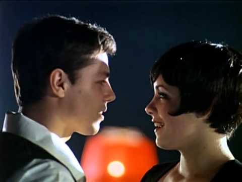 Видео: Старый рояль (песня из кинофильма "Мы из джаза")