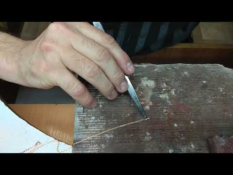 Видео: #goldenartjeweler Золотая цепочка, спаять концевик и звено.