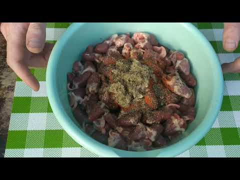 Видео: Шашлычок из куриных сердечек//быстрый и вкусный маринад