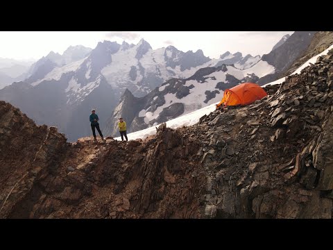 Видео: Домбай.  Белалакая-2023. Как-то мы на неё вскарабкались. Часть 1