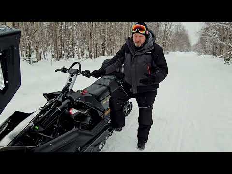 Видео: СНЕГОХОД STELS STAVR  пробег №0. ОБЗОР И ПЕРВЫЕ ВПЕЧАТЛЕНИЯ.