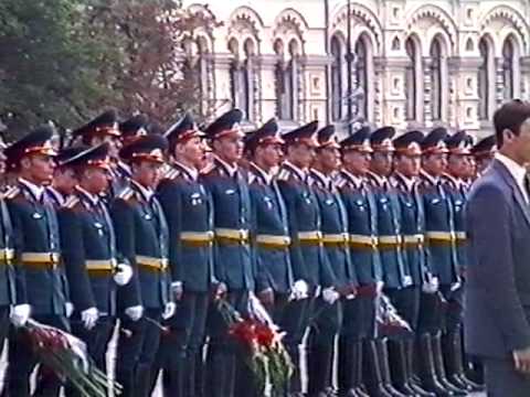 Видео: Выпуск офицеров на Красной площади в 1989г. / Russian officers