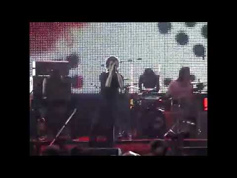 Видео: Земфира - Трафик (Санкт-Петербург, «Ледовый дворец» 23.03.2008)