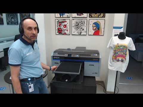 Видео: Epson SureColor SC F2100 – демонстрация работы принтера для печати по готовым текстильным изделиям