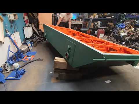 Видео: Чистовая сборка бортоповоротного вездехода.