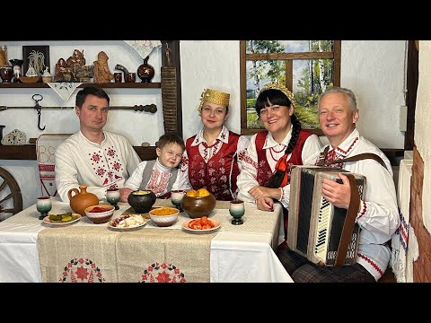 Видео: Стаіць гара высокая, а пад гарою гай.