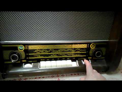 Видео: Радиоприёмник Муромец 1957 года с ФМ диапазоном.