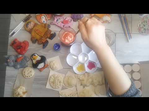 Видео: Как раскрашивать поделки из соленого теста. Инструкция для мам малышей 2-4 лет.