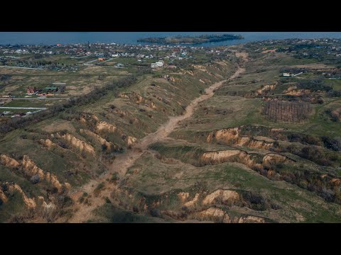 Видео: Сажевская балка впечатляет: где по Днепром искать место силы и уединения
