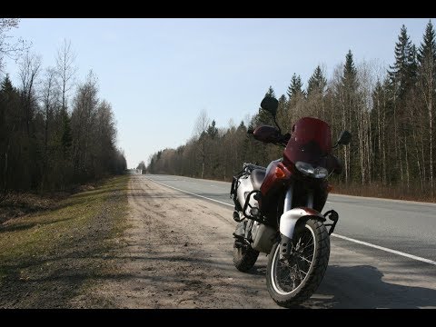 Видео: Aprilia Pegaso 650: обзор + основные советы по ремонту и обслуживанию