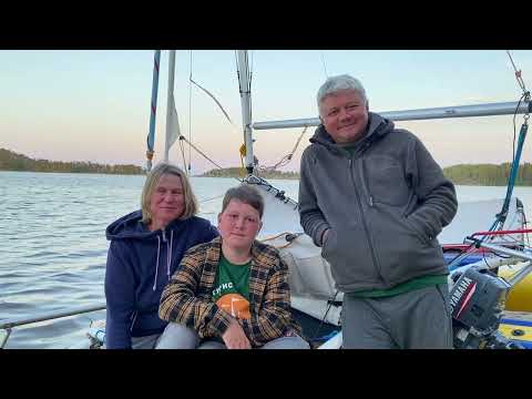 Видео: Интервью с экипажем тримарана Светлый (К-18)