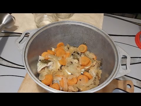 Видео: Паштет из речной рыбы плотвы!! Очень вкусный паштет! #паштет#паштет изрыбы#рыбныеконсервы#плотва#