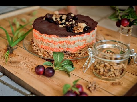 Видео: Сыроедный морковный торт