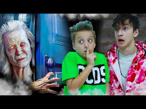 Видео: Артур и Давид в капана на злата баба Гренни! Страшни приключения! 😱🏚️ Boys and Toys Bulgarian