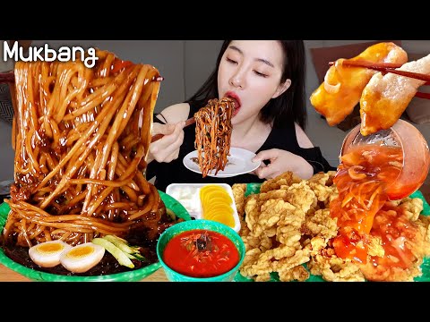Видео: Mukbang✨Голод в течение 24 часов 🔥 едят черный бобовый нодль & сладкий и серый свиньи !!