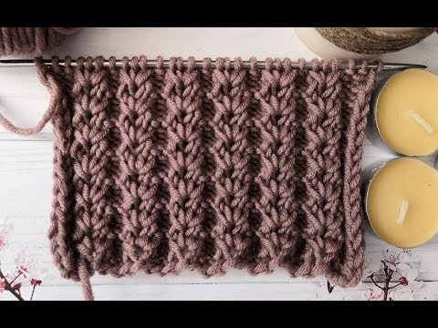 Видео: Рельефный узор "Дорожки". Вязание спицами. Идеально для начинающих.