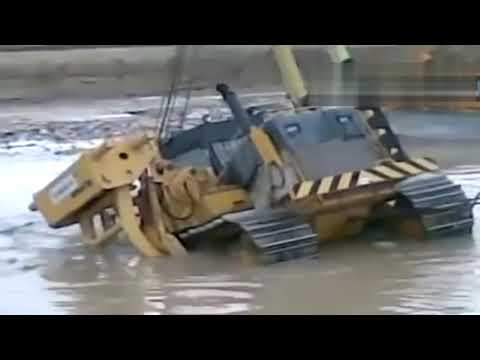 Видео: Север ошибок не прощает Суровое бездорожье водители от бога