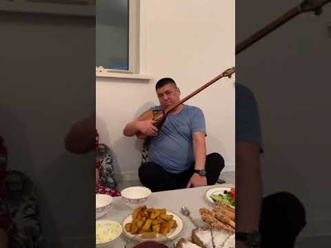 Видео: Еркин Суюбаев, ты не пришла на новогодний бал!