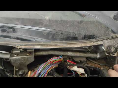 Видео: AUDI A4 B6 220 QUATTRO 3.0 ЧИСТАЧКИТЕ СПИРАТ ПО СРЕДАТА НА СТЪКЛОТО КАК СЕ ПОПРАВЯ ТОЗИ ПРОБЛЕМ