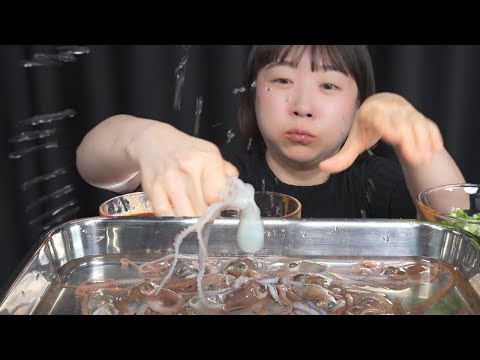 Видео: сырой осьминог🐙Mukbang eating show