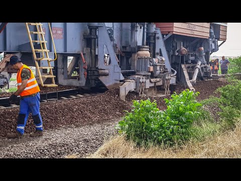 Видео: Выправочно-подбивочно-отделочная машина. ЧМЭ3-4327-6200 УЛБК. ВПО-3000. Бессарабка