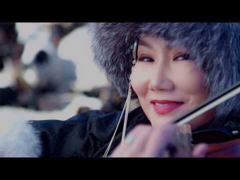 Видео: Хийлч Дээгий - Ирмүүн өглөө | Mongolian Violinist Degi - Morning (Irmuun ugluu)