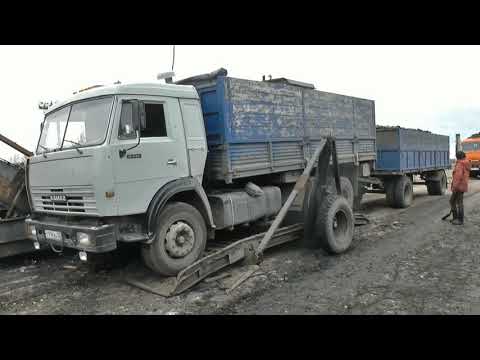Видео: РУССКИЙ ГРУЗОВИК КАМАЗ))НА СБОРЕ УРОЖАЯ СВЕКЛЫ в поле.ТЕХНИКА и ЛЮДИ в РАБОТЕ