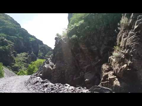 Видео: Дорога в Саркандское ущелье