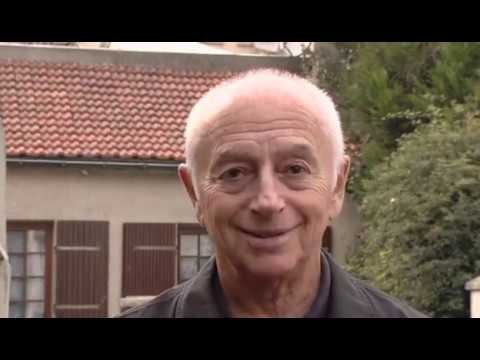 Видео: Фильм "АТЛАНТЫ ДЕРЖАТ НЕБО". Серия 21 - Жаркое лето в Париже (Александр Городницкий, 2009)