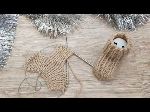 Видео: ТЕПЛЫЕ ДЕТСКИЕ ПИНЕТКИ СПИЦАМИ