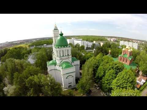 Видео: Колокольные звоны в храме Живоначальной Троицы в Филимонках