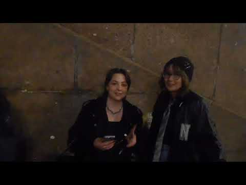 Видео: Уличные музыканты Питер Глеб Васильев и Сева на Думской 4 ноября ч1 - Разговор со счастьем