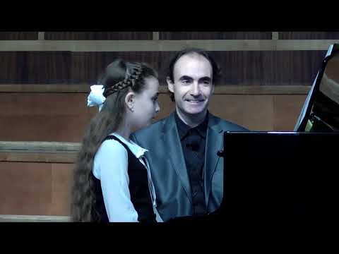 Видео: мастер-класс преподавателя консерватории  Олега Вайнштейна