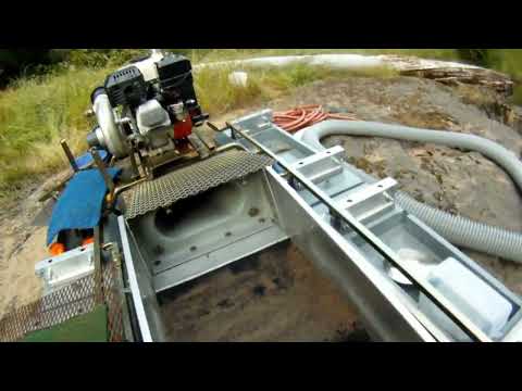 Видео: Мини драга на понтонах (плавучая драга)