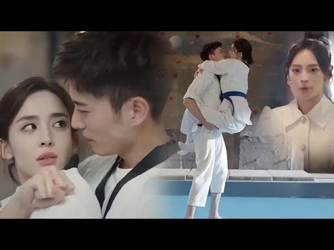 Видео: Генеральный директор заставляет Золушку заниматься тхэквондо, хитрая девчонка завидует